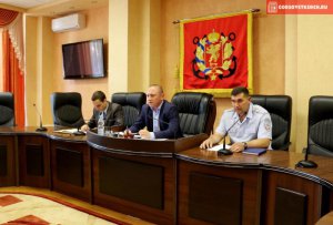 Власти призвали керчан сообщать в ФСБ и прокуратуру об экстремистах