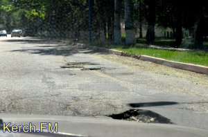 Новости » Общество: В Керчи в Аршинцево на дорогах сплошные ямы