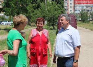 Новости » Общество: Первой решенной проблемой и.о. главы в Керчи стала уборка свалки