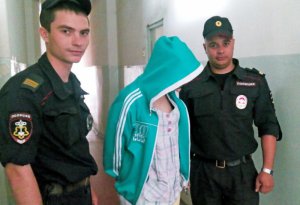 В Керчи женщина украла алкоголь из гипермаркета на 2 тысячи рублей