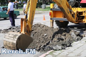 Новости » Общество: В Керчи из-за порыва в городе образовались пробки