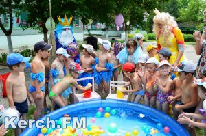 Ты репортер: В керченском детском саду встретили Нептуна