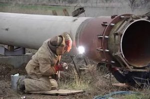 Новости » Общество: В Керчи в поселок Аджимушкай протянут водовод за 6 миллионов