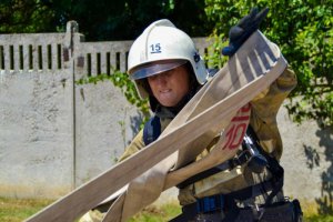 Новости » Общество: В Керчи прошли соревнования по пожарному многоборью