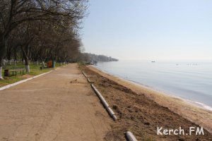 Новости » Общество: В Керчи почти все побережье опасно для купания