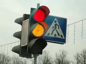 Подлипенцев поручил установить светофоры на Промбазе, Луче и КУОРе в Керчи