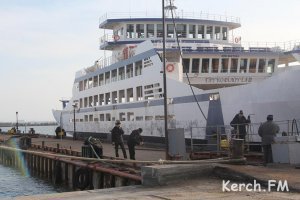 Время ожидания парома на Керченской переправе не превышает часа