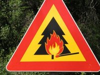 Новости » Общество: МЧС Крыма предупреждает о пожароопасности с 1 по 5 октября