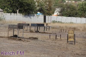 Новости » Общество: В Керчи в одной из зон отдыха установили новые мангалы