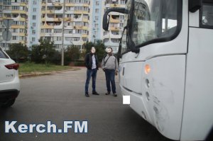 Новости » Криминал и ЧП: В Керчи новый автобус «НефАЗ» снова попал в аварию
