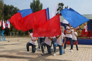 Новости » Культура: Сегодня в Керчи отметят День герба и флага Крыма