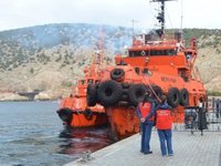 В Крыму продолжаются поиски экипажа  затонувшего плавкрана