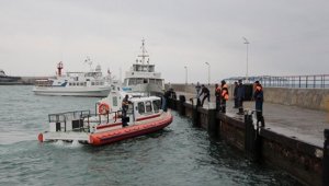 В МЧС заявили, что мало шансов найти пропавших моряков в Крыму