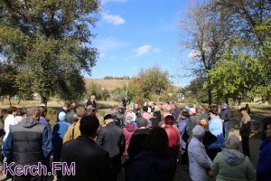 Новости » Общество: На сход граждан к жителям Героевки представители администрации Керчи не приехали