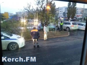В Керчи начали штрафовать водителей за парковку около остановки «АТБ», - читатель