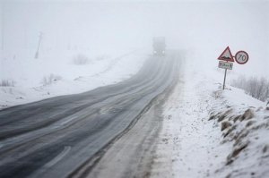 Новости » Общество: На некоторых дорогах Крыма до апреля ограничили движение транспорта