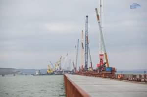 Крымчанам рассказали об итогах строительства Керченского моста  за этот год