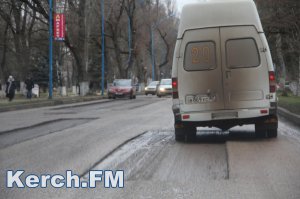 Новости » Общество: В Керчи дорогу в Аршинцево подготавливают к ямочному ремонту