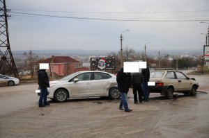 В Керчи в аварии с тремя автомобилями пострадали трое