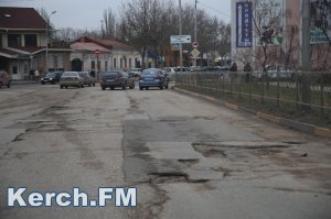 Новости » Общество: В Крыму необходимо использовать местные материалы для строительства дорог, - член ОНФ