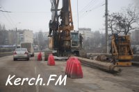 В Керчи на Горьковском мосту частично перекрыли движение из-за ремонта