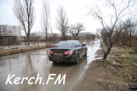 «Лежачий полицейский» установили, а предупреждающий знак забыли, - керчанин