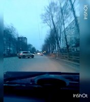 Новости » Общество: В Керчи чуть не столкнулись машины из-за опасного маневра одного из водителей (видео)