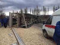 Новости » Криминал и ЧП: На Керченской трассе грузовик с щебнем столкнулся с легковушкой