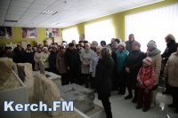 Для керчан провели бесплатную экскурсию в музее каменных древностей