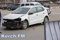В Керчи на автовокзале столкнулись «Volkswagen» и «Peugeot»