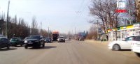 Новости » Общество: В центре Керчи водитель решил объехать пробки по «встречке»(видео)