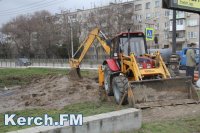 Новости » Общество: В Керчи на Горького водоканал устраняет порыв