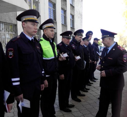 Полиция ленинский. Полиция Ленино Крым. Полиция Ленинского района. Сотрудники полиции Ленино Крым. Ленин о полиции.