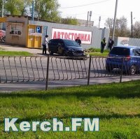 Новости » Криминал и ЧП: В Керчи – авария на Вокзальном шоссе