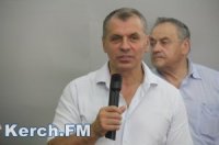 Новости » Общество: Константинов, согласно декларации доходов, - самый богатый депутат Крыма в 2016 году