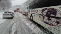 Новости » Общество: На керченской трассе из-за снегопада образовались заторы