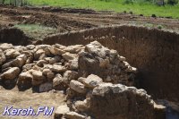 Новости » Общество: В Керчи продолжают работать археологи в районе «Госпиталя»
