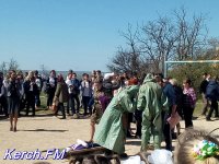 Новости » Общество: В керченской школе эвакуировали учащихся и преподавателей