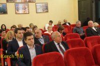 Депутаты Керчи потребовали отстранить председателя горсовета (видео)