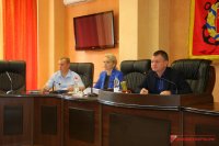 Новости » Общество: В Керчи Щербула, несмотря на заявленный отпуск, участвует в совещании