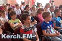 Новости » Общество: В Керчи полицейские провели для детей урок правового информирования