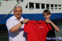 Новости » Общество: На Керченской переправе двухмиллионным пассажиром стал 14-летний парень
