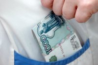 Новости » Общество: В Крыму главврачи медучреждений зарабатывают от 60 до 100 тыс рублей
