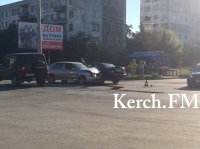 В Керчи столкнулись две легковушки