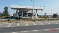 На выезде из Керчи разграбили бывшую АЗС «Shell»