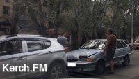 В Керчи столкнулись иномарка и «LADA»