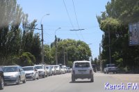 Новости » Общество: В центре Керчи затрудненно движение транспорта