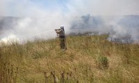 В Ленинском районе за день дважды горела сухая трава
