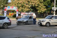Новости » Криминал и ЧП: В Керчи столкнулись две иномарки
