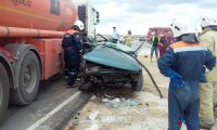 Новости » Криминал и ЧП: На Керченской трассе спасатели тушили две машины